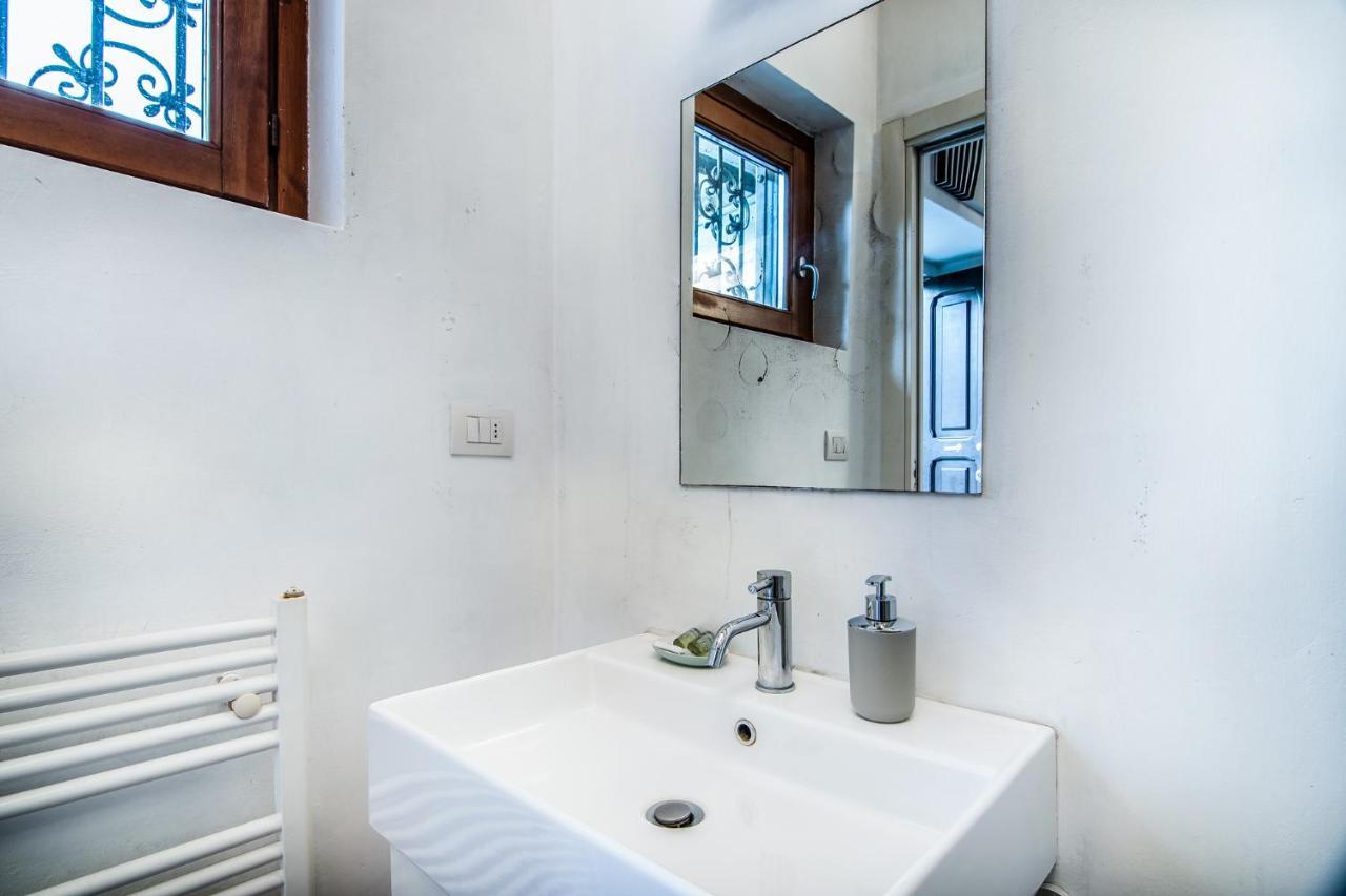 Secret Navigli Suite Milánó Kültér fotó